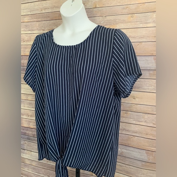 Elizabeth - Size 3XL - Picture 3 of 8